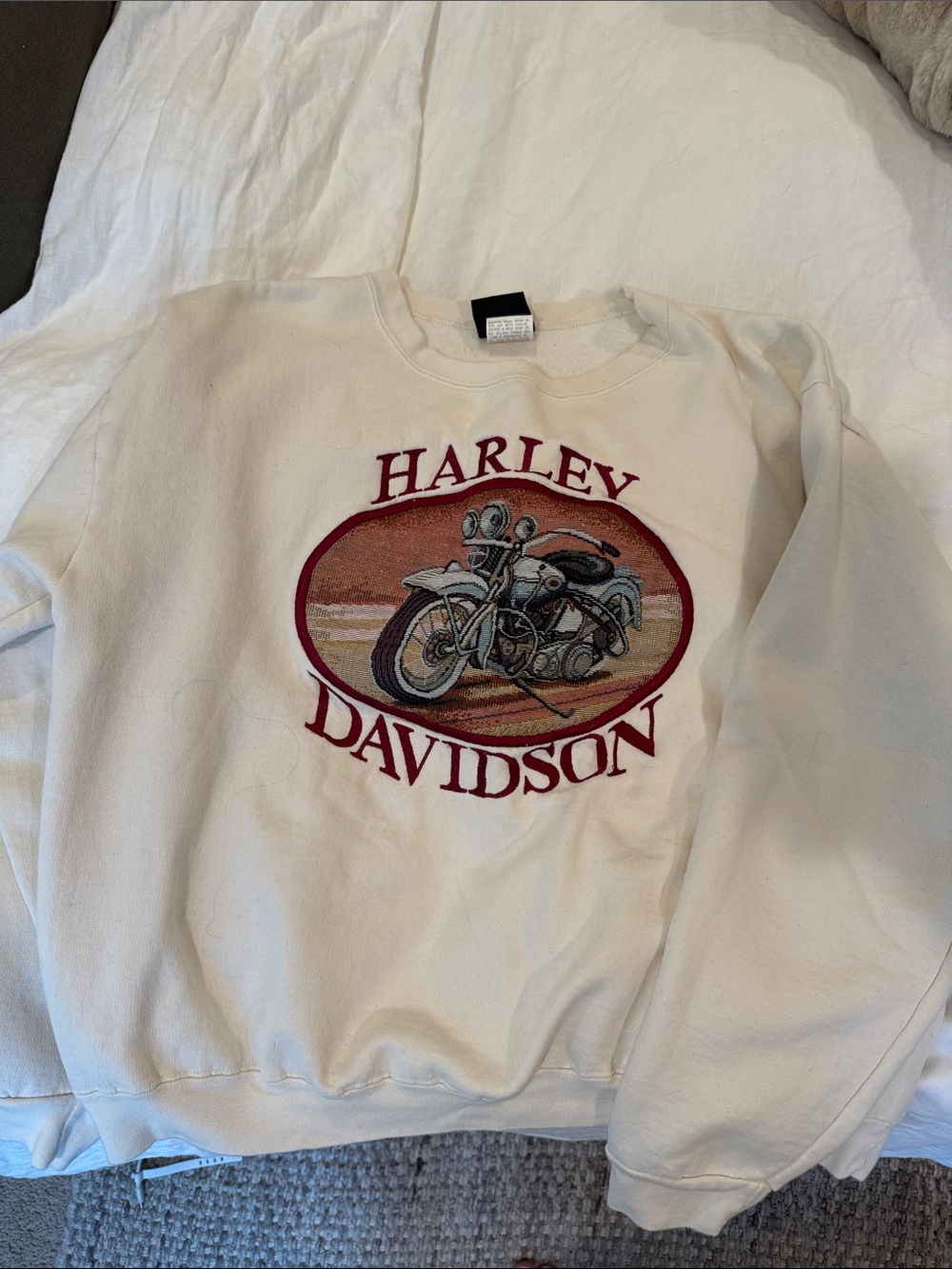 Harley-Davidson Cream Sweatshirt with Maroon Motorcycle Emblem